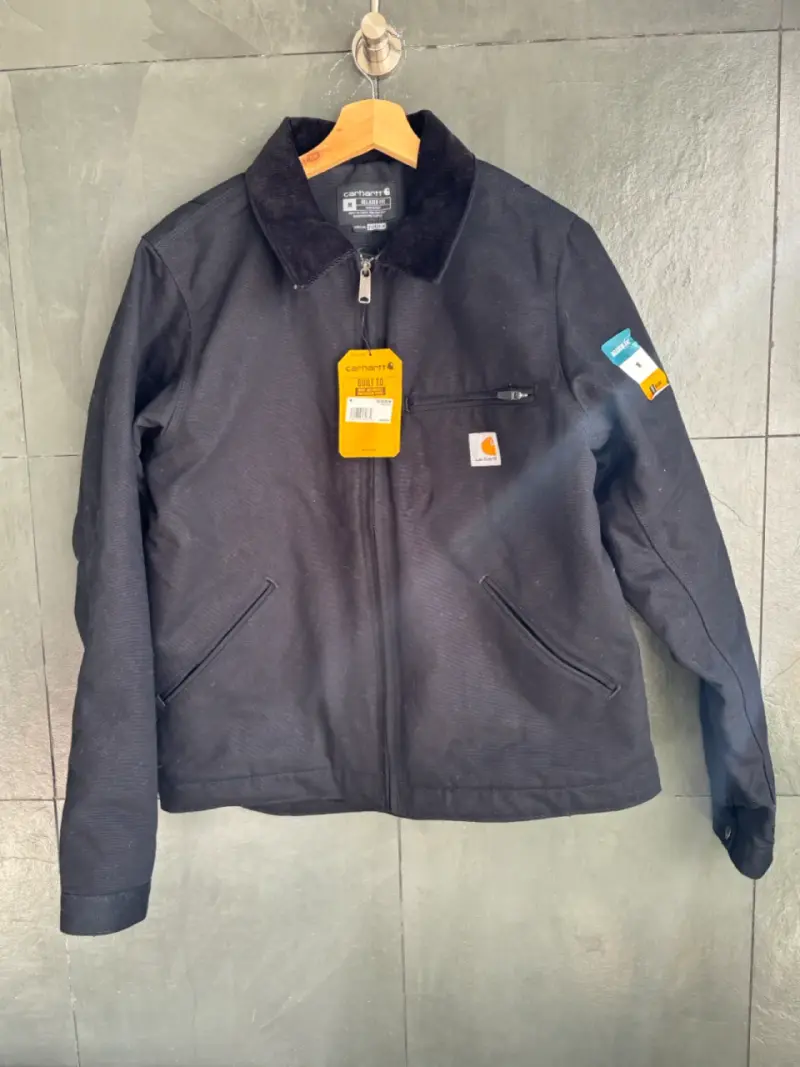 Chaqueta Carhartt  Detroit con cuello de pana