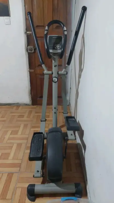 Máquina elíptica para ejercicio en casa - miniatura 5