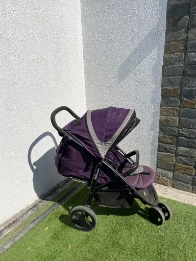 Coche de bebé Joie con base desmontable - miniatura 3