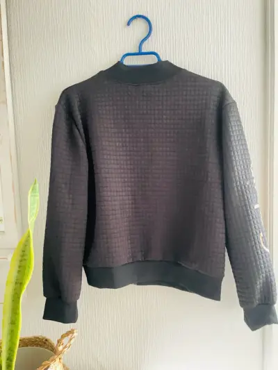 Chaqueta negra  estilo casual - miniatura 3