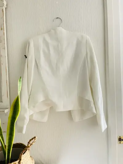 Blazer blanco elegante para mujer talla M - miniatura 3