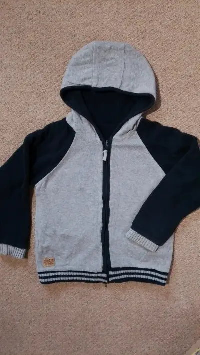 Chaleco reversible infantil con capucha y rombos - miniatura 2