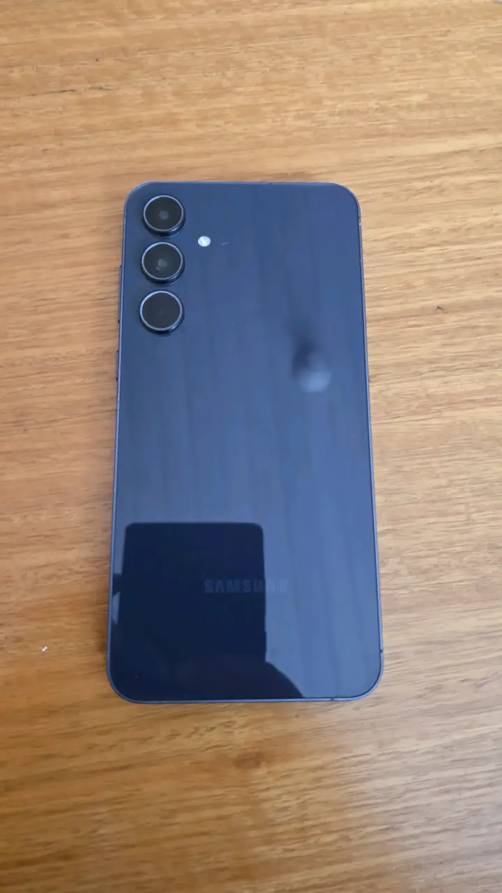 Samsung Galaxy A56 5G nuevo en caja - 2