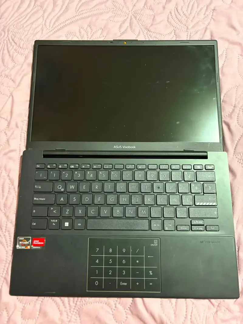 Notebook Asus Vivobook Go 14 E140 AMD Ryzen 5 - 3