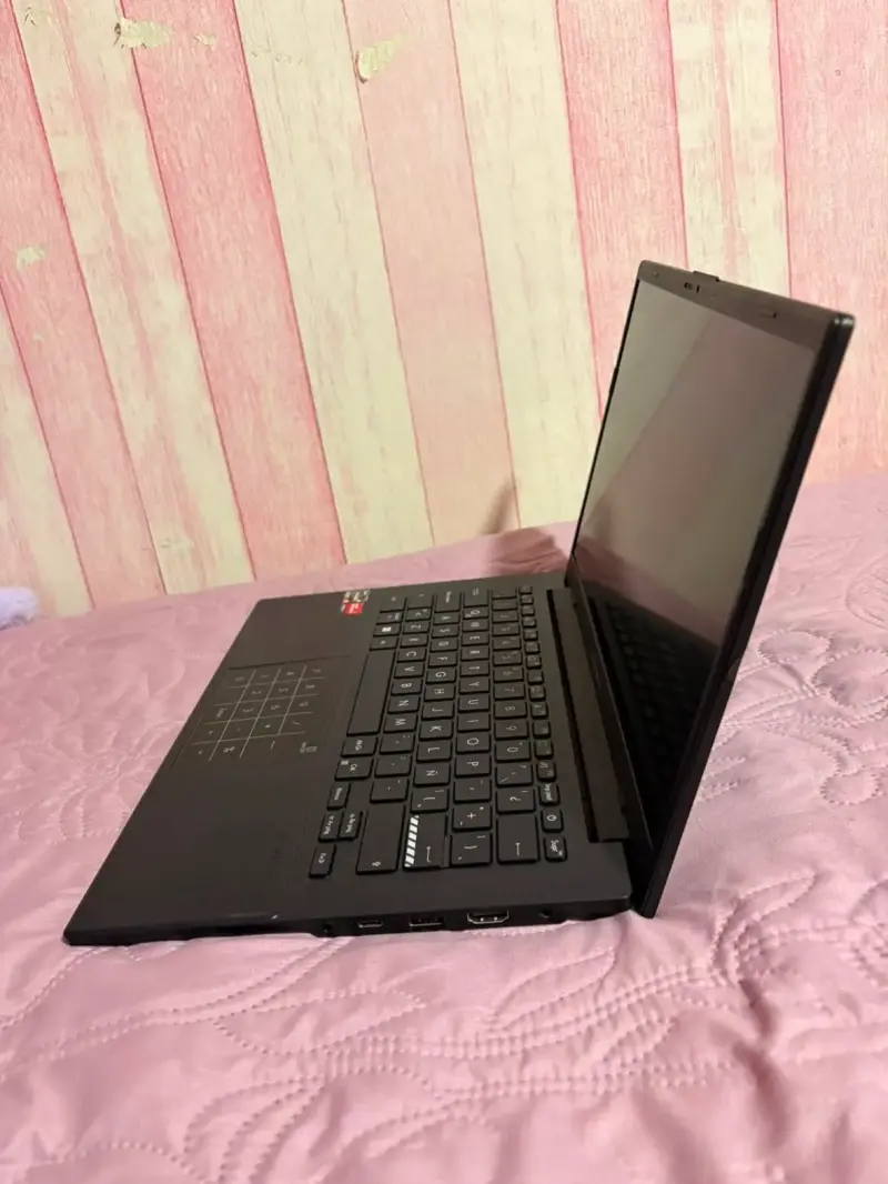 Notebook Asus Vivobook Go 14 E140 AMD Ryzen 5 - 4