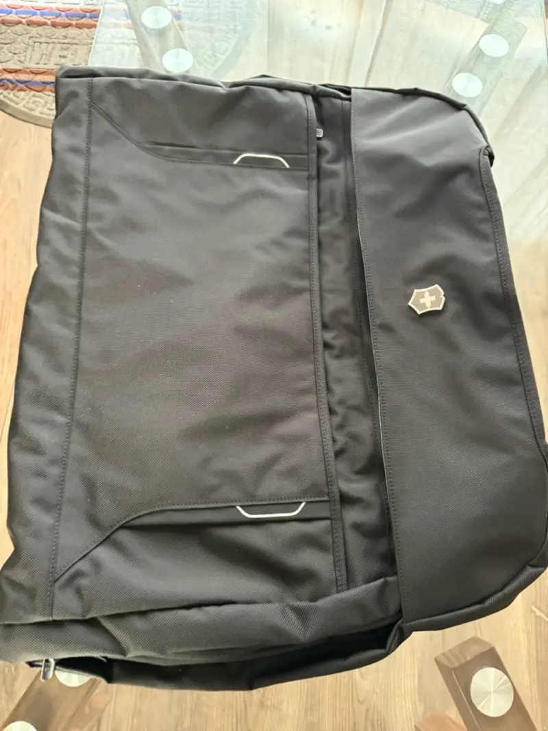 Maletín de viaje porta terno negro Victorinox - 2