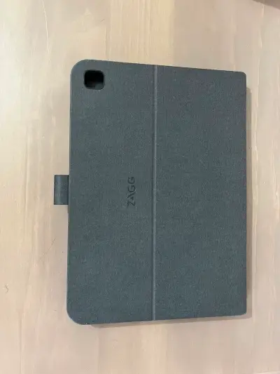 Funda teclado ZAGG para iPad con soporte - miniatura 4