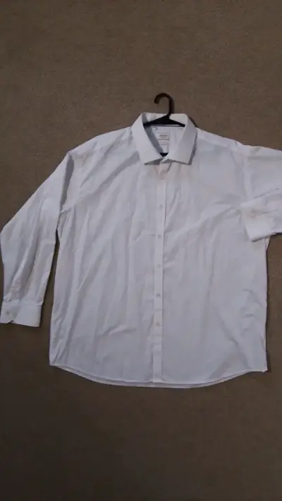 Camisa blanca de vestir para hombre - miniatura 1