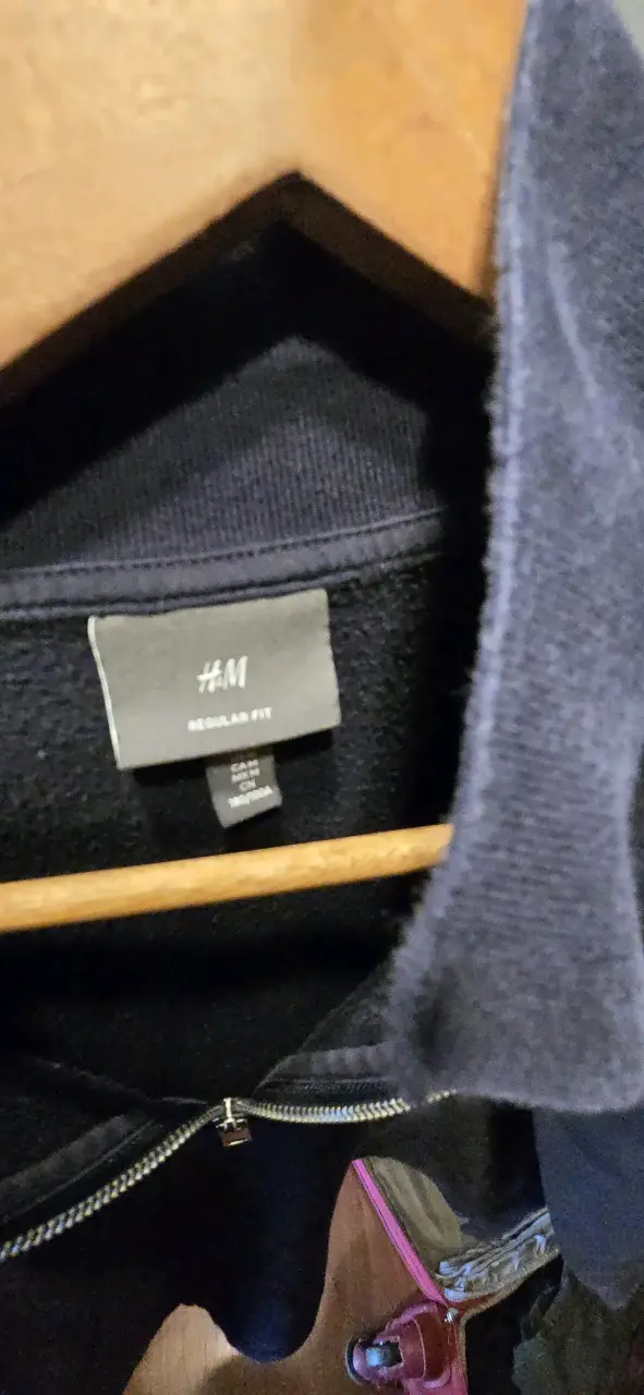 Maleta Roja - mas ropa para hombre m y l - 1