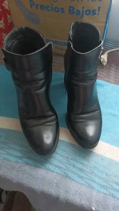 Botines de cuero negro para mujer - miniatura 1