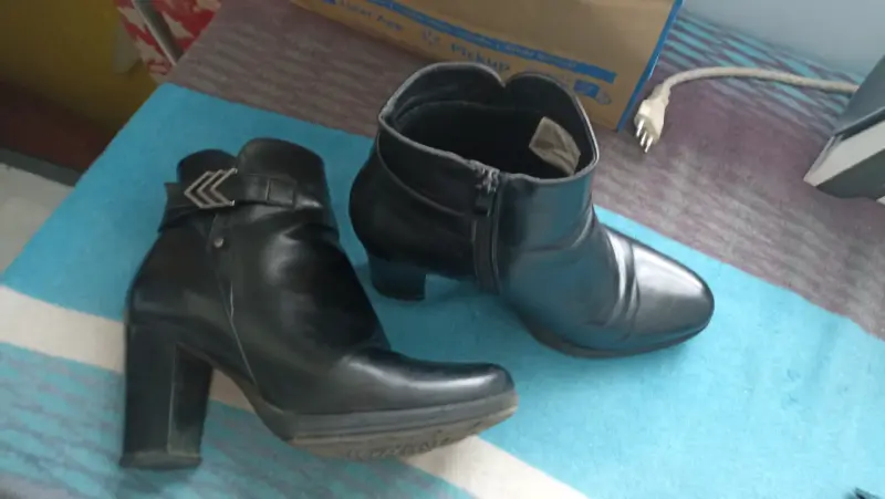 Botines de cuero negro para mujer - 2