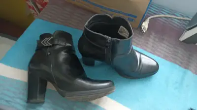 Botines de cuero negro para mujer - miniatura 2