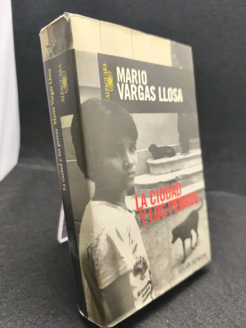 Libro 'La Ciudad y los Perros' de Mario Vargas Llosa - 2