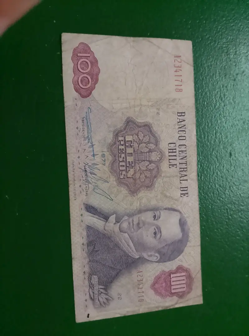 Billete antiguo de 100 pesos chilenos - 1