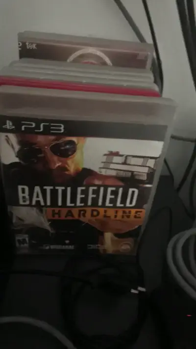 Consola PlayStation 3 con control rojo - miniatura 2