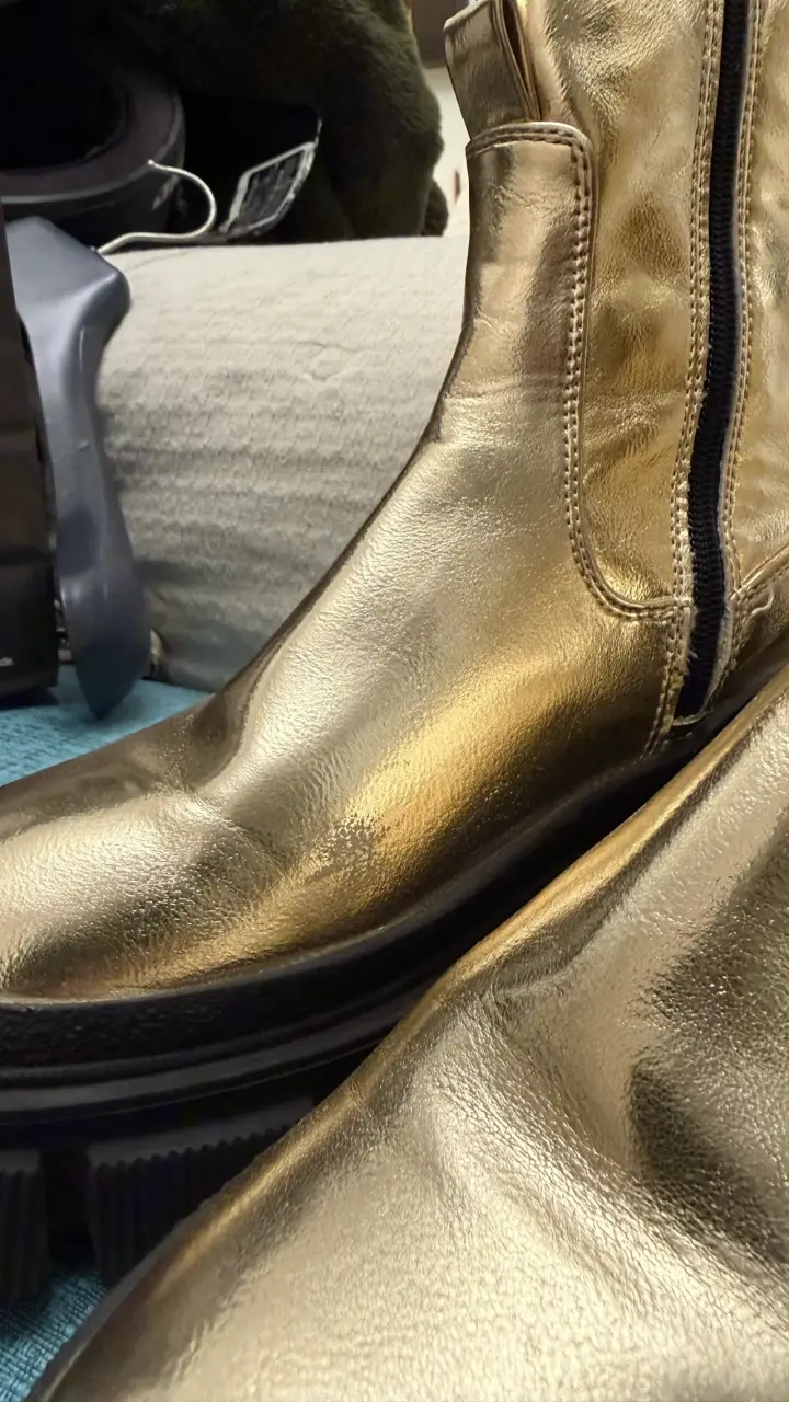 Botines dorados Zara - 2