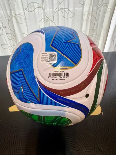 Balón adidas nuevo Trionda Mundial Fifa 2026 - miniatura 3