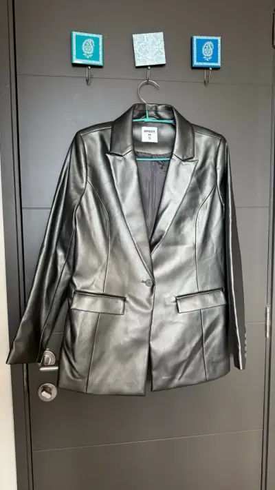 Blazer ecocuero metálico plateado Opposite - miniatura 1