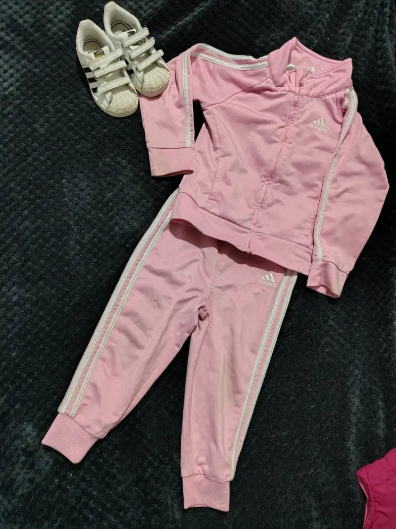 Conjunto deportivo infantil rosa Adidas