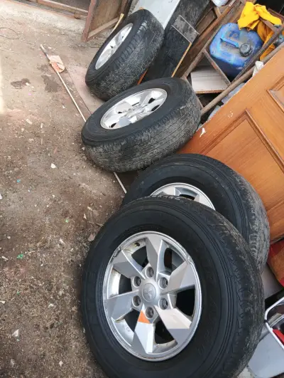 Neumáticos con llantas de Mitsubishi Aro 16 - miniatura 5