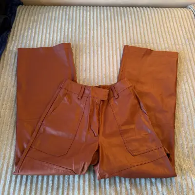 Pantalones de ecocuero café - miniatura 1