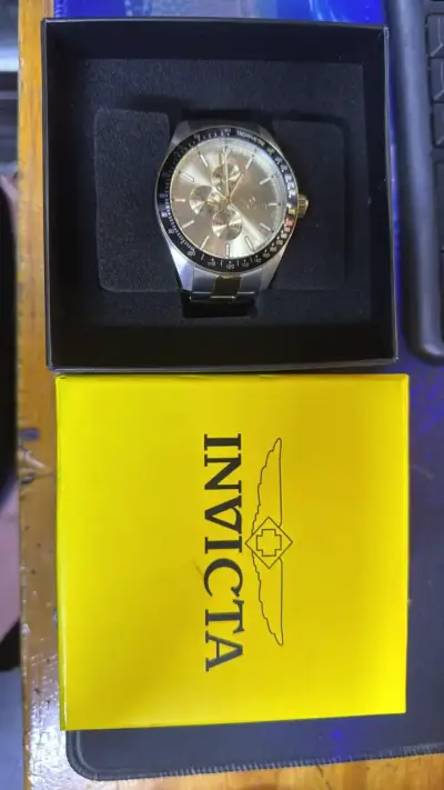 Reloj Invicta Aviator Dorado - miniatura 1