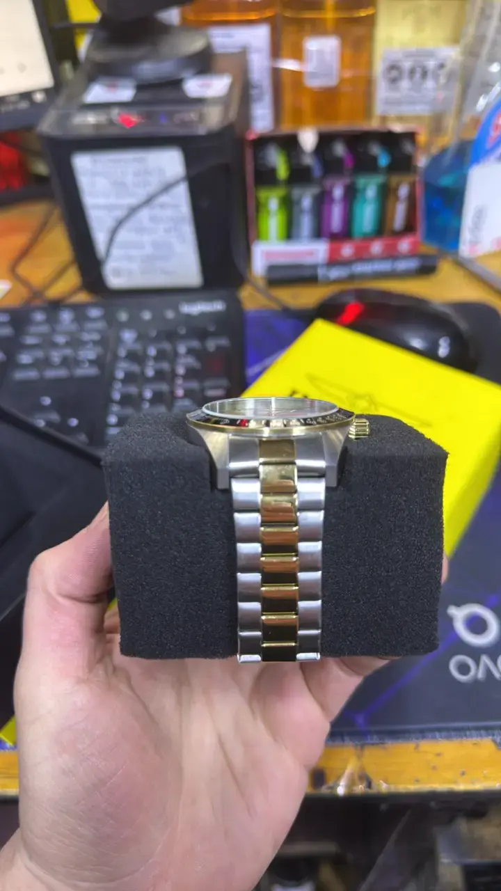 Reloj Invicta Aviator Dorado - 4
