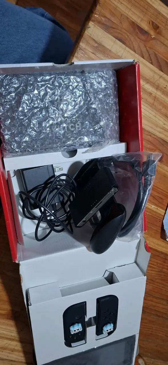Consola Nintendo Switch con Joy-Con Gris - 2