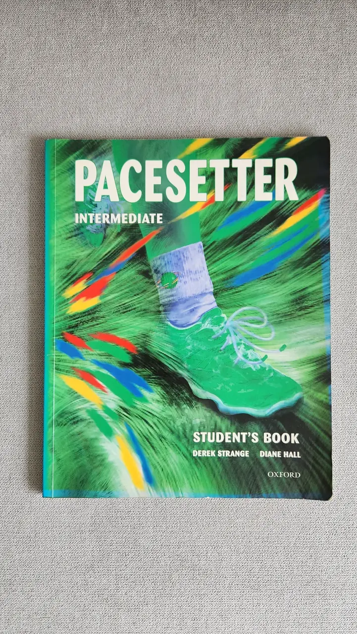Libro de inglés Pacesetter Intermediate - 1