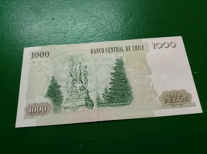 Billete de 1000 pesos chilenos en buen estado - 2