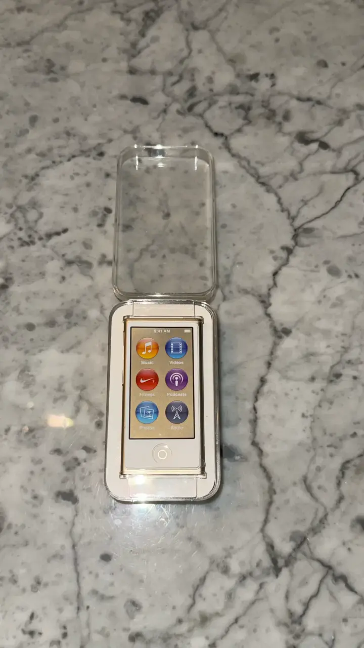 Apple iPod Nano - 1