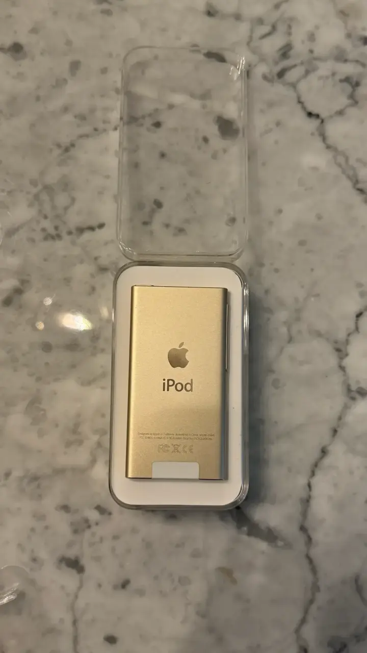 Apple iPod Nano - 4