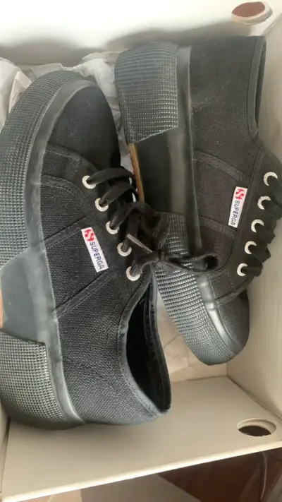 Zapatillas negras de lona Superga con plataforma - miniatura 1
