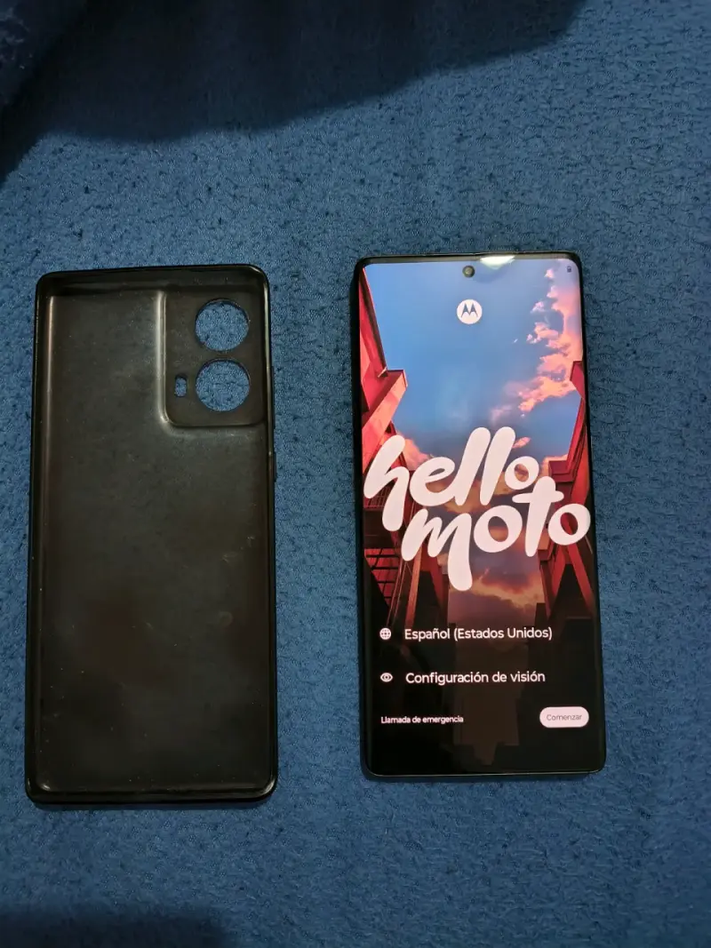 Smartphone Motorola con pantalla grande - 3