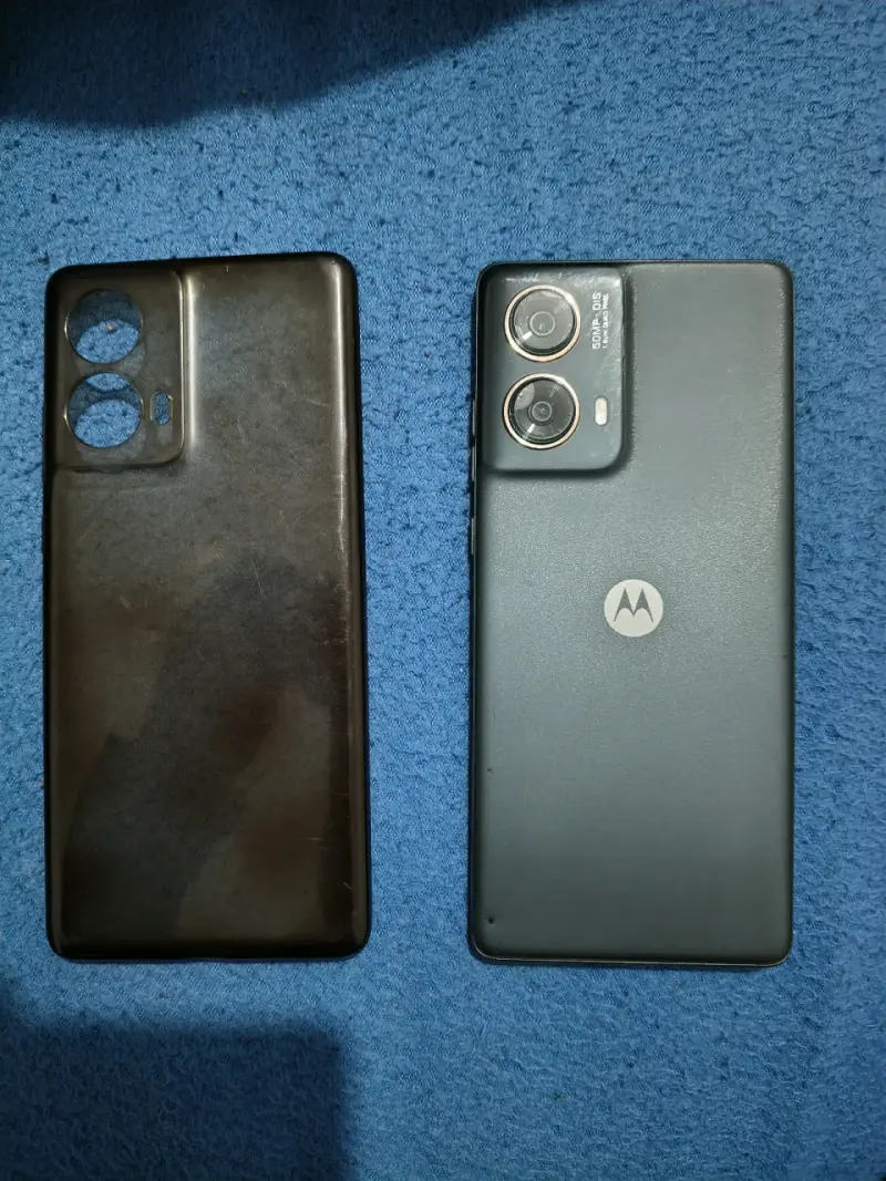 Smartphone Motorola con pantalla grande - 4