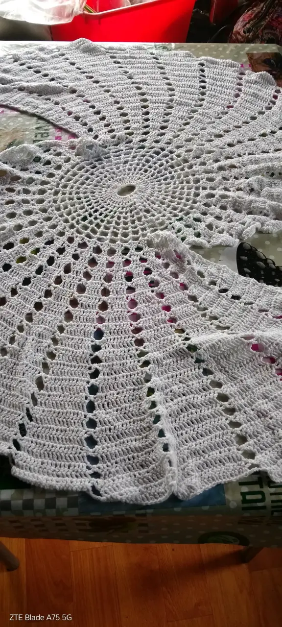 Camino de mesa tejido a crochet blanco - 1