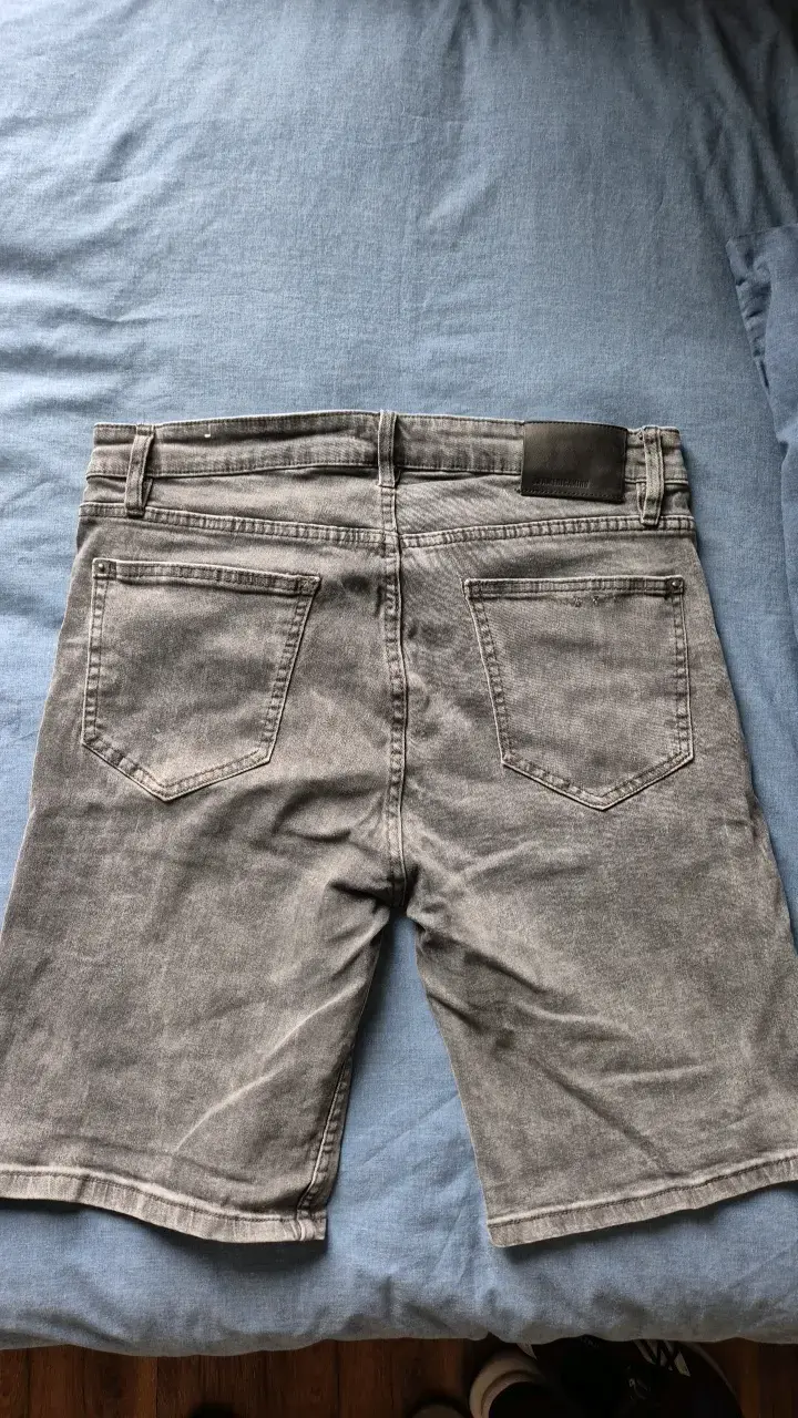 Bermudas de mezclilla gris para hombre - 2