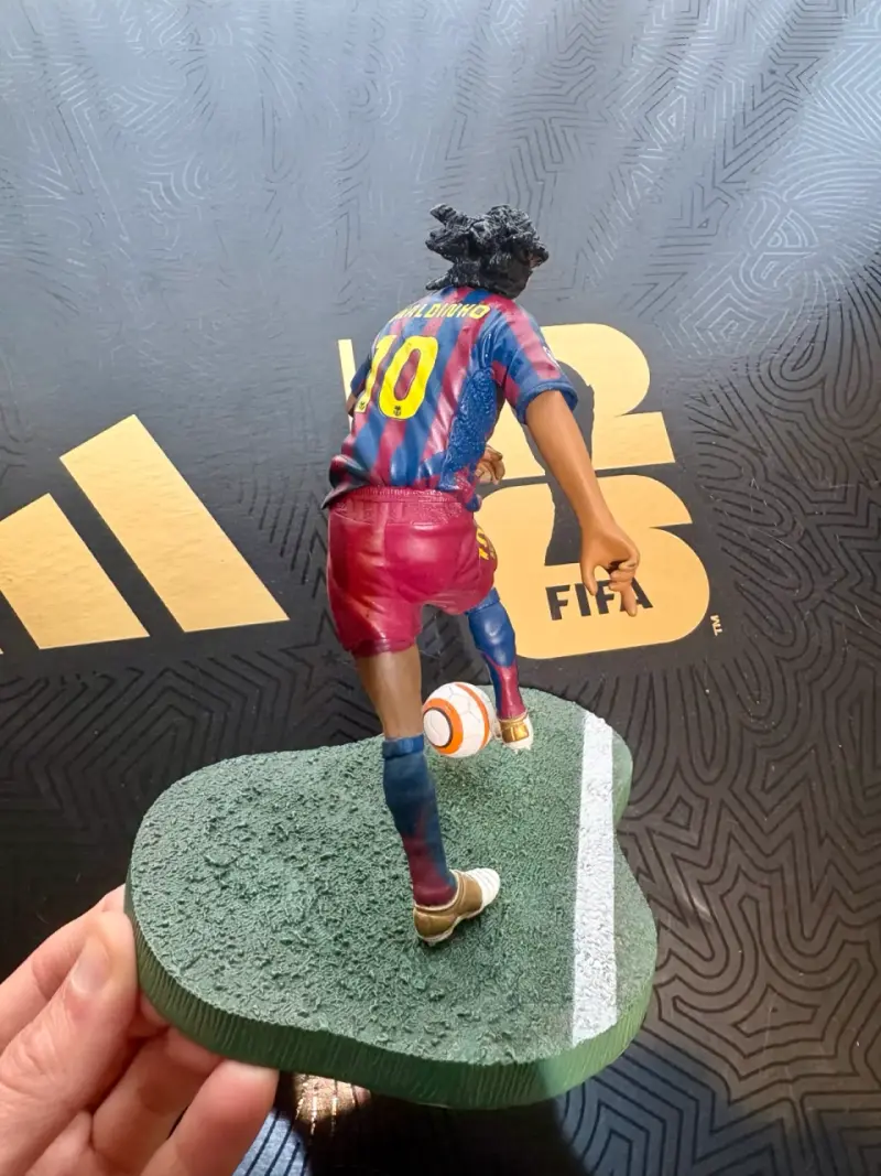 Figura de Colección fútbol Ronaldinho FC Barcelona - 2