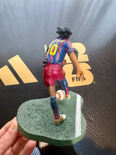 Figura de Colección fútbol Ronaldinho FC Barcelona - miniatura 2