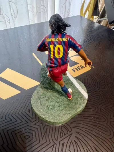 Figura de Colección fútbol Ronaldinho FC Barcelona - miniatura 3