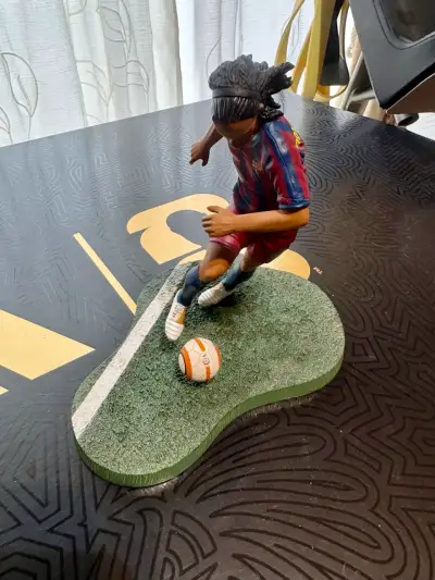 Figura de Colección fútbol Ronaldinho FC Barcelona - miniatura 4