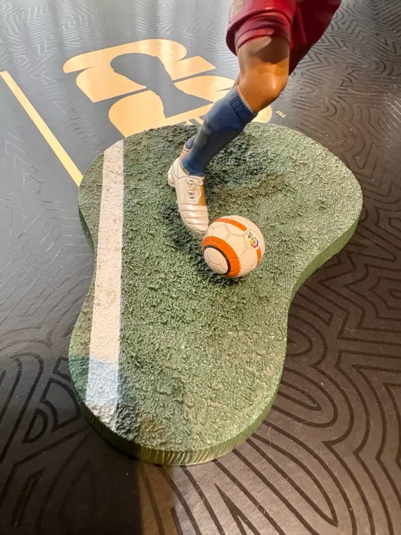 Figura de Colección fútbol Ronaldinho FC Barcelona - 6