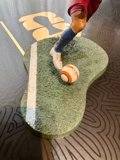 Figura de Colección fútbol Ronaldinho FC Barcelona - miniatura 6