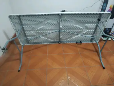 Mesa plegable Alpes 180x74 cm para eventos - miniatura 3