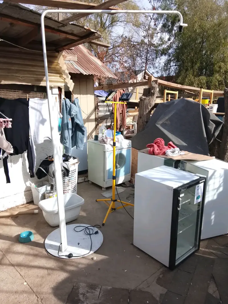 Refrigerador pequeño para bebidas en buen estado