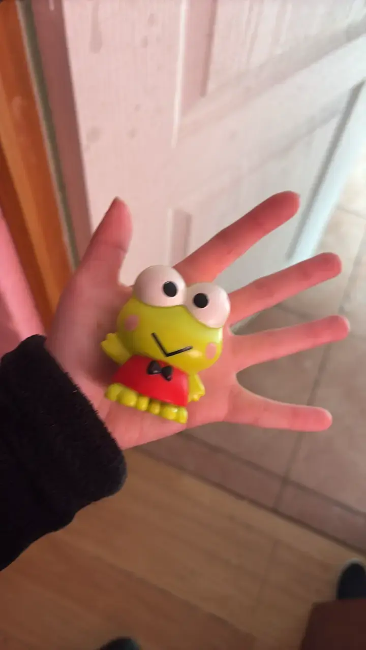 Figura de colección Keroppi en buen estado - 3