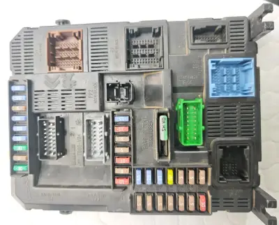 Modulo BCI para Peugeot 208 - miniatura 1