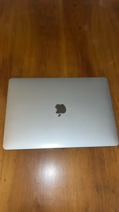 MacBook Pro 13’ 2017  en excelente estado - miniatura 4