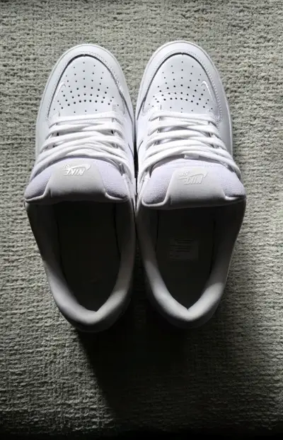 Zapatillas deportivas blancas Nike SB - miniatura 1