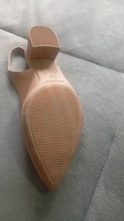 Zapatos Piccadilly beige con tacón bajo - miniatura 4